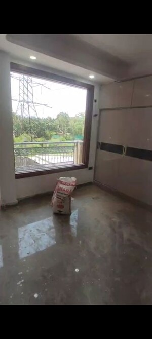 Room in 2 BHK Builder Floor at Vasant Kunj – for Sale