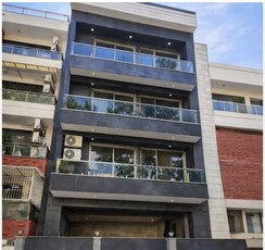 4 BHK + Pooja Room,Servant Room,Study Room,Extra Room,Basement,Store Room Builder Floor For Sale in Sector 7