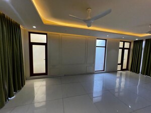 Room in 4 BHK Villa at SS Hibiscus, Sector 50 – for Rent