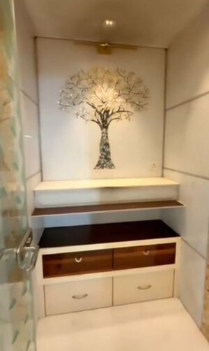 Furnished Amenities in 4 BHK Apartment at Egmore – for Rent