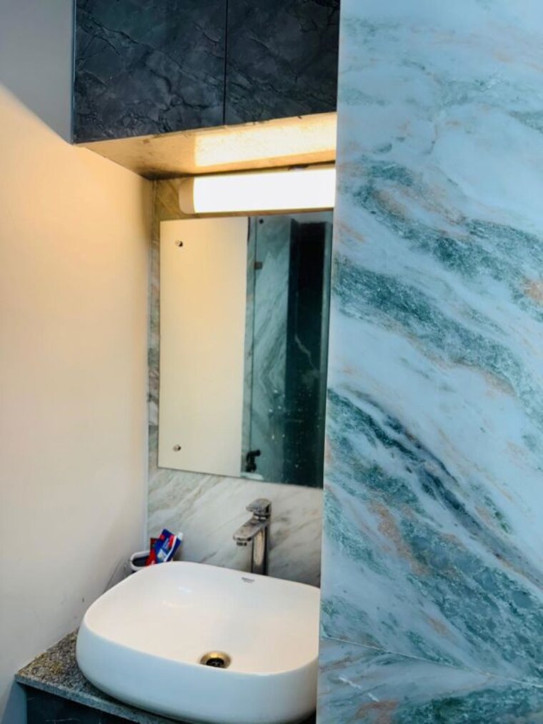Bathroom, phi ii greater noida 6+ Bedroom 120 Sq.Mt. Independent House In Phi Ii Greater Noida Greater Noida 10386195