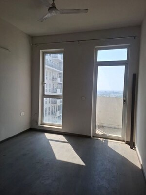 Room in 2 BHK Apartment at Ireo The Corridors, Sector 67a – for Sale