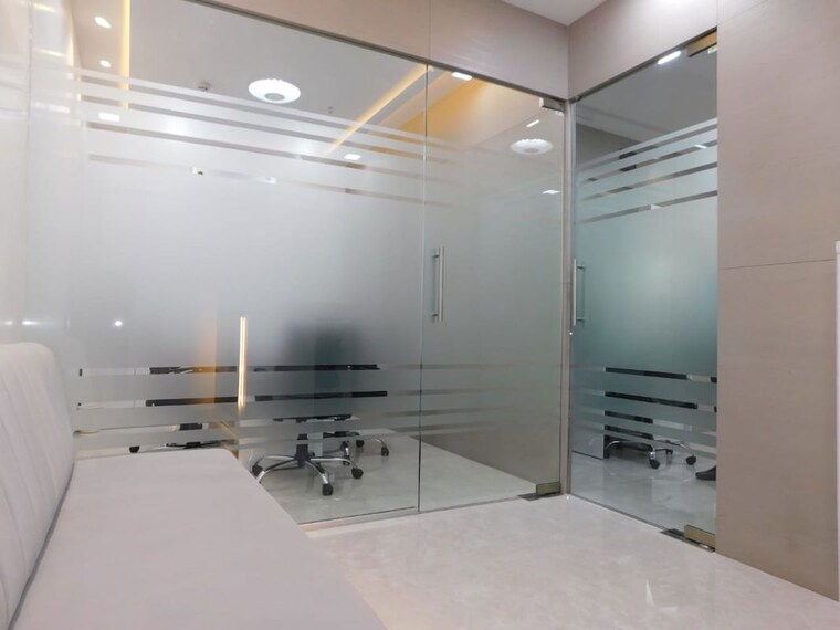 Room, gala-altezza Commercial Office Space 700 Sq.Ft. In Sion East Mumbai 10386227