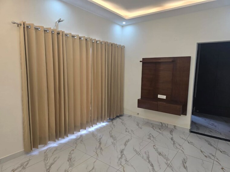 Bedroom, thakkarwal 4 Bedroom 4800 Sq.Ft. Apartment In Thakkarwal Ludhiana 10382703