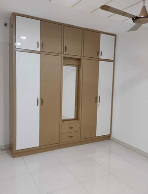 Room in 4 BHK Apartment at SMR Vinay Iconia Phase II, Kondapur – for Rent