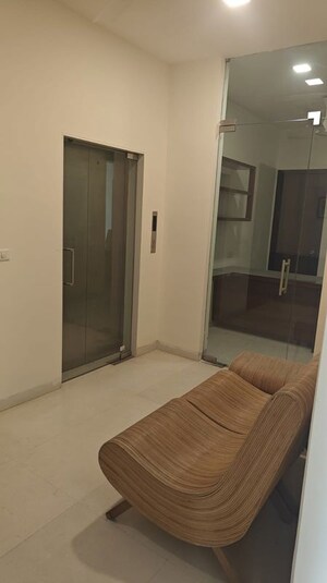 Room in 4 BHK Apartment at Lodha Bellezza Sky Villas, Kukatpally – for Rent