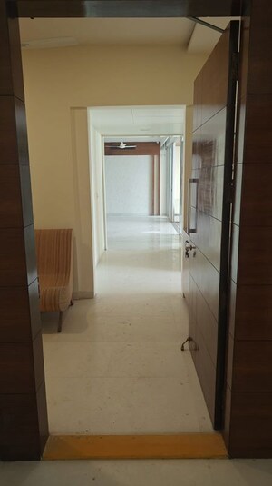 Room in 4 BHK Apartment at Lodha Bellezza Sky Villas, Kukatpally – for Rent