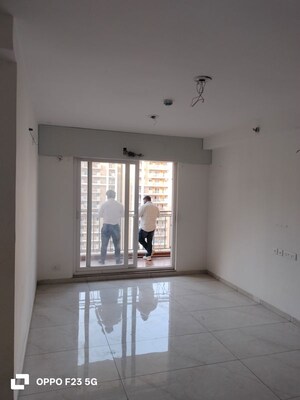 Room in 3 BHK Apartment at Rohtas Plumeria, Gomti Nagar – for Rent
