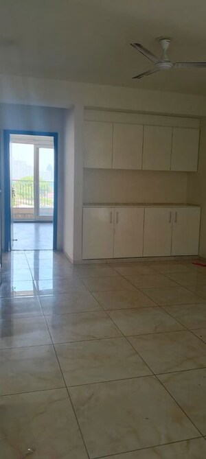 Room in 3 BHK Apartment at BPTP Discovery Park, Sector 80 – for Rent