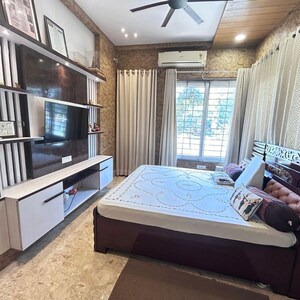 Bedroom in 5 BHK Independent House at Gomti Nagar – for Sale