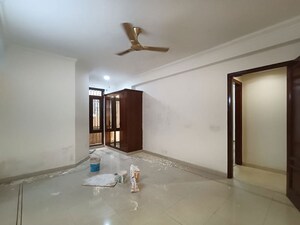 Room in 4 BHK Builder Floor at Greater Kailash ii – for Rent
