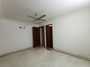 Room in 4 BHK Builder Floor at Greater Kailash ii – for Rent