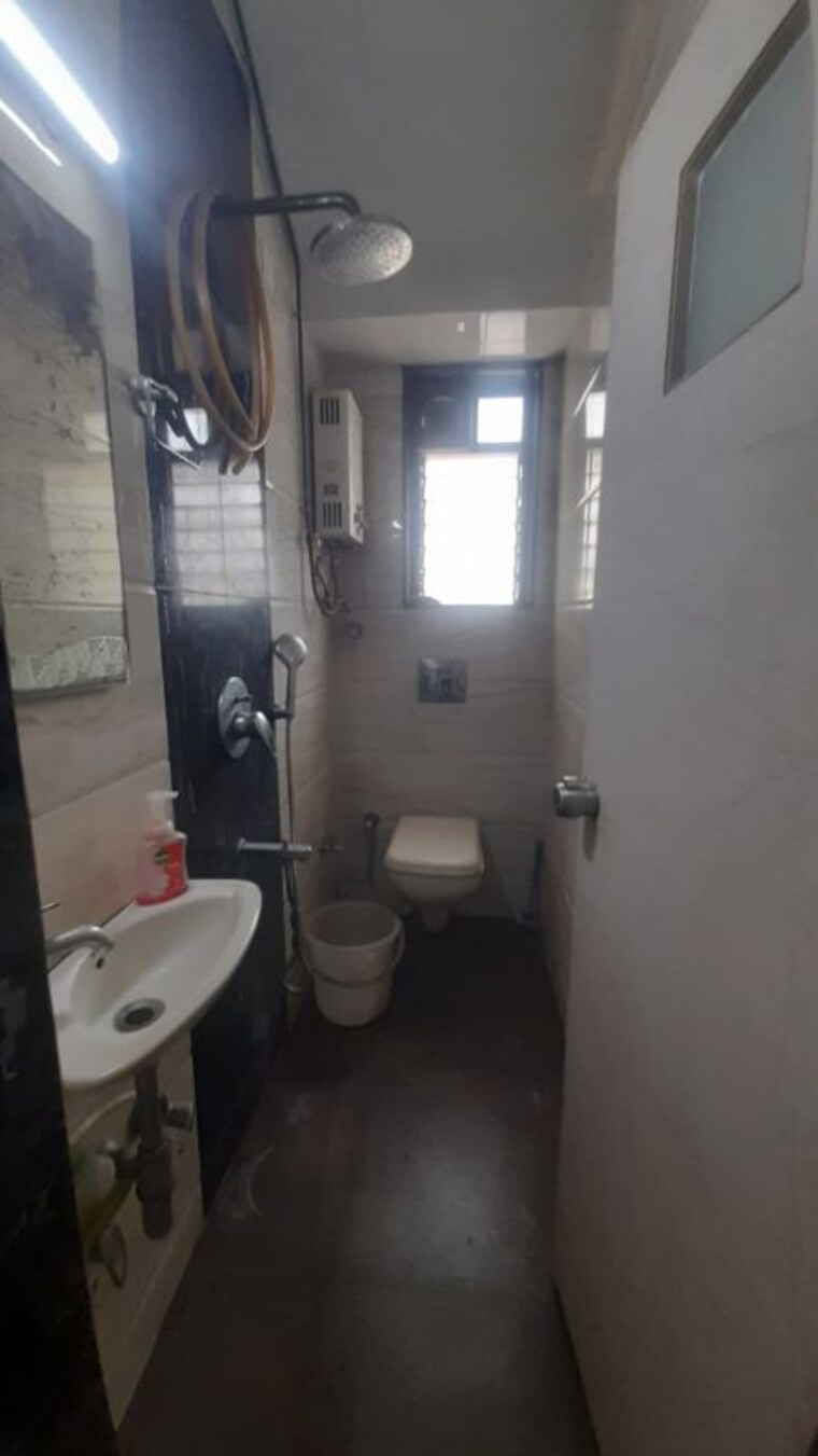 Bathroom, jpv-pratap-liberty-one 2 Bedroom 590 Sq.Ft. Apartment In Malad West Mumbai 10386369