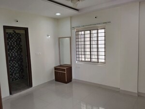 Room in 3 BHK Apartment at Shaikpet – for Rent
