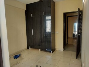 Room in 2 BHK Apartment at Apex Our Homes, Sector 37c – for Rent