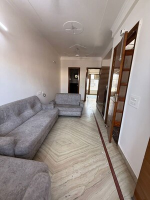 Building Lobby in 1 BHK Builder Floor at Sector 46 – for Rent