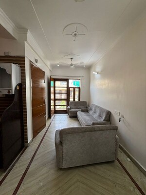 Building Lobby in 1 BHK Builder Floor at Sector 46 – for Rent