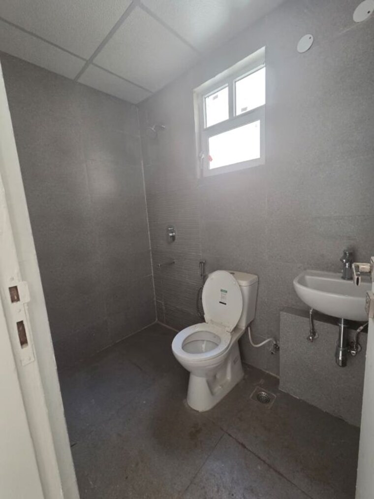 Bathroom, signature-global-city 2 Bedroom 1050 Sq.Ft. Builder Floor In Sector 37d Gurgaon 10386421