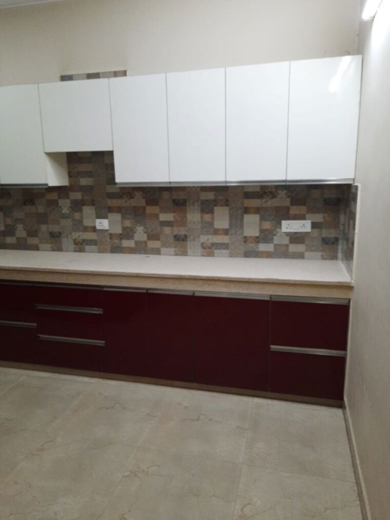 Kitchen, sector 46 3 Bedroom 2000 Sq.Ft. Builder Floor In Sector 46 Gurgaon 10386436