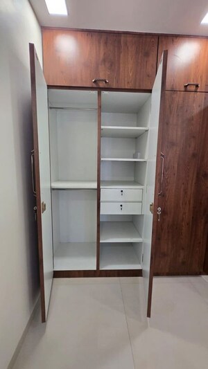 Furnished Amenities in 2 BHK Apartment at Romell Umiya Grandeur, Goregaon East – for Rent