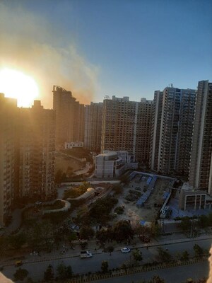 3 BHK Apartment – Exterior View View at Amrapali Silicon City, Sector 76 - for Rent