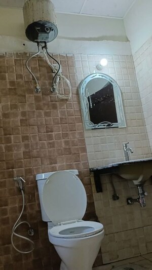 Bathroom in 3 BHK Apartment at Amrapali Silicon City, Sector 76 – for Rent