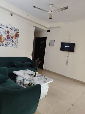 Team Area in 3 BHK Apartment at Amrapali Silicon City, Sector 76 – for Rent