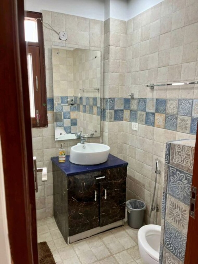 Attached Bathroom, ansal-api-esencia 3 Bedroom 1810 Sq.Ft. Builder Floor In Sector 67 Gurgaon 10386427