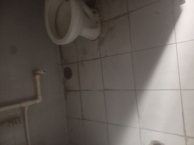 Bathroom, sector 11 1 Bedroom 950 Sq.Ft. Independent House In Sector 11 Noida 10386518