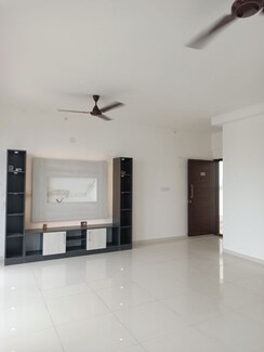 2 BHK Apartment For Rent in Godrej Aqua
