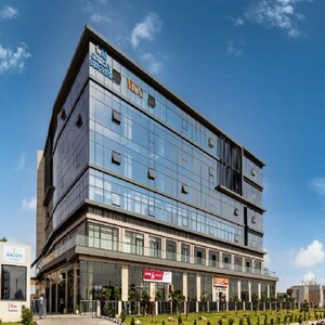  Office Space – Exterior View View at Splendor Spectrum One, Sector 58 - for Sale