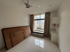 Room in 2 BHK Apartment at Hiranandani Eagleridge Wing B, Thane West – for Sale