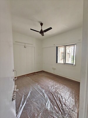 Room in 3 BHK Apartment at Jal Vayu Vihar Apartments, Powai – for Rent