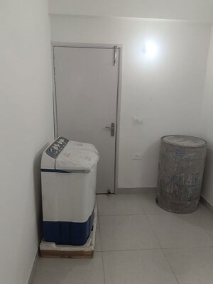Bathroom in 3 BHK Apartment at Pareena Express Heights, Sector 99 – for Rent