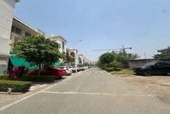 Plot For Sale in Sector 75