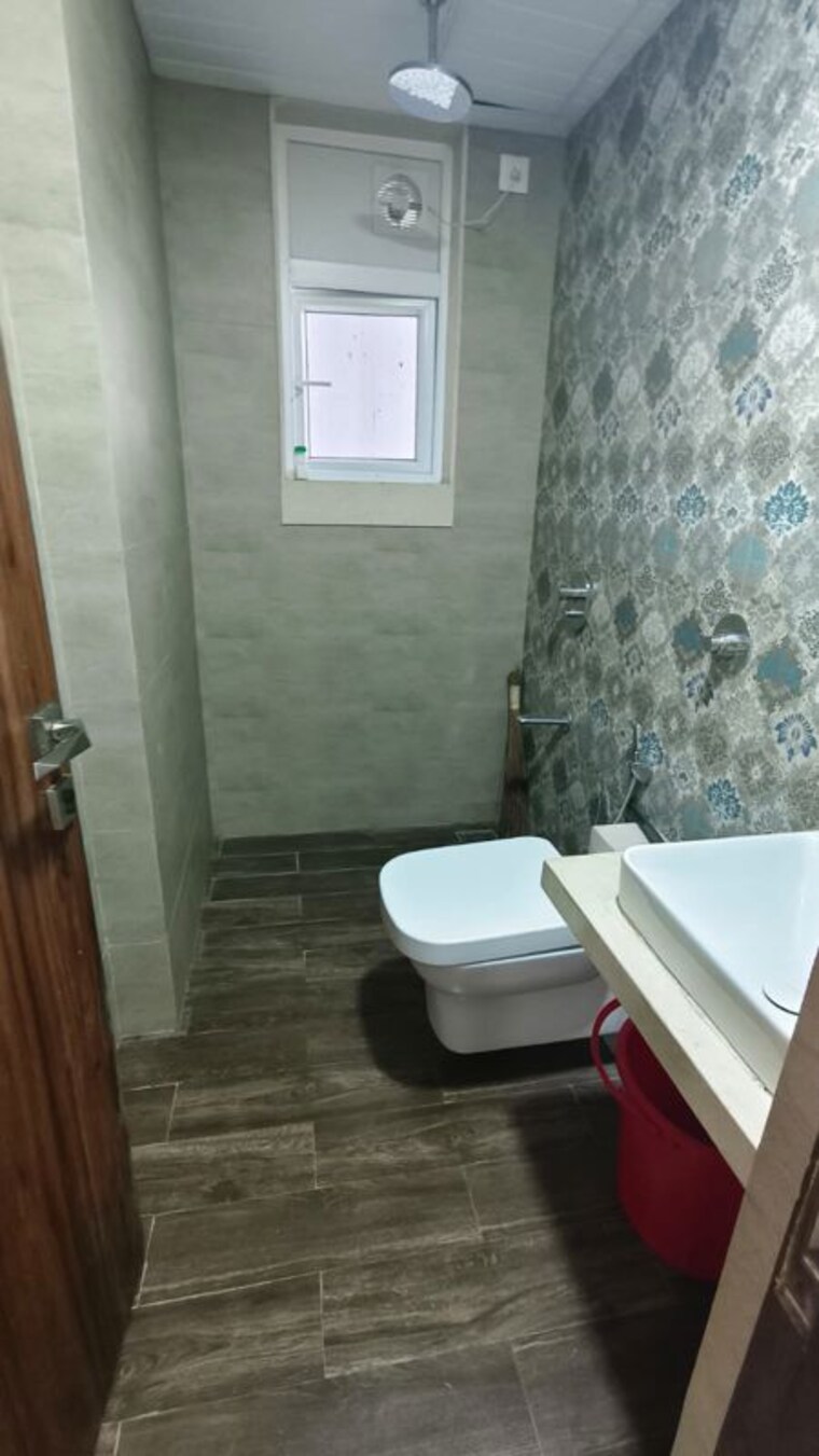 Bathroom, upper-east-97 2 Bedroom 771 Sq.Ft. Apartment In Malad East Mumbai 10386725