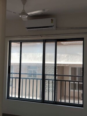Room in 3 BHK Apartment at Diamond Garden, Chembur – for Rent