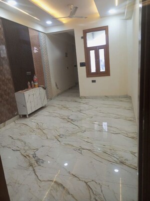 Room in 1 BHK Builder Floor at Sunshine Apartments Sector 73, Sector 73 – for Sale