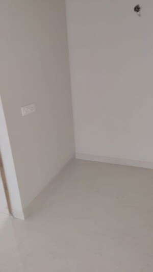 Room in 3 BHK Apartment at Skyline Elevate, Ramgarh Bhudda – for Rent
