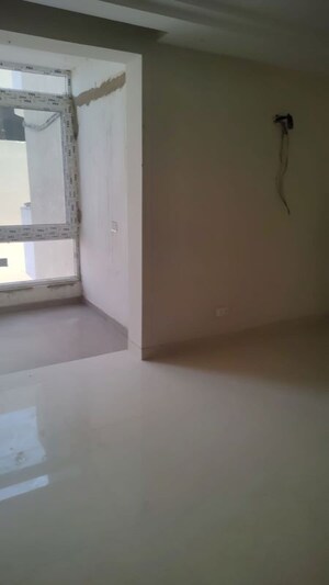 Room in 3 BHK Apartment at Skyline Elevate, Ramgarh Bhudda – for Rent
