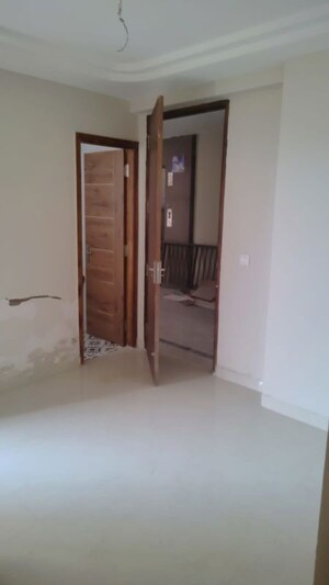 Room in 3 BHK Apartment at Skyline Elevate, Ramgarh Bhudda – for Rent