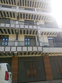 2 BHK + Basement Builder Floor For Sale in Krishna Kunj Apartments Noida