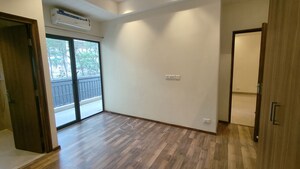 Room in 3 BHK Apartment at Suncity Vatsal Valley, Gwal Pahari – for Rent