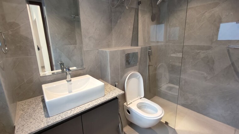 Bathroom, suncity-vatsal-valley 3 Bedroom 1430 Sq.Ft. Apartment In Gwal Pahari Gurgaon 10386764
