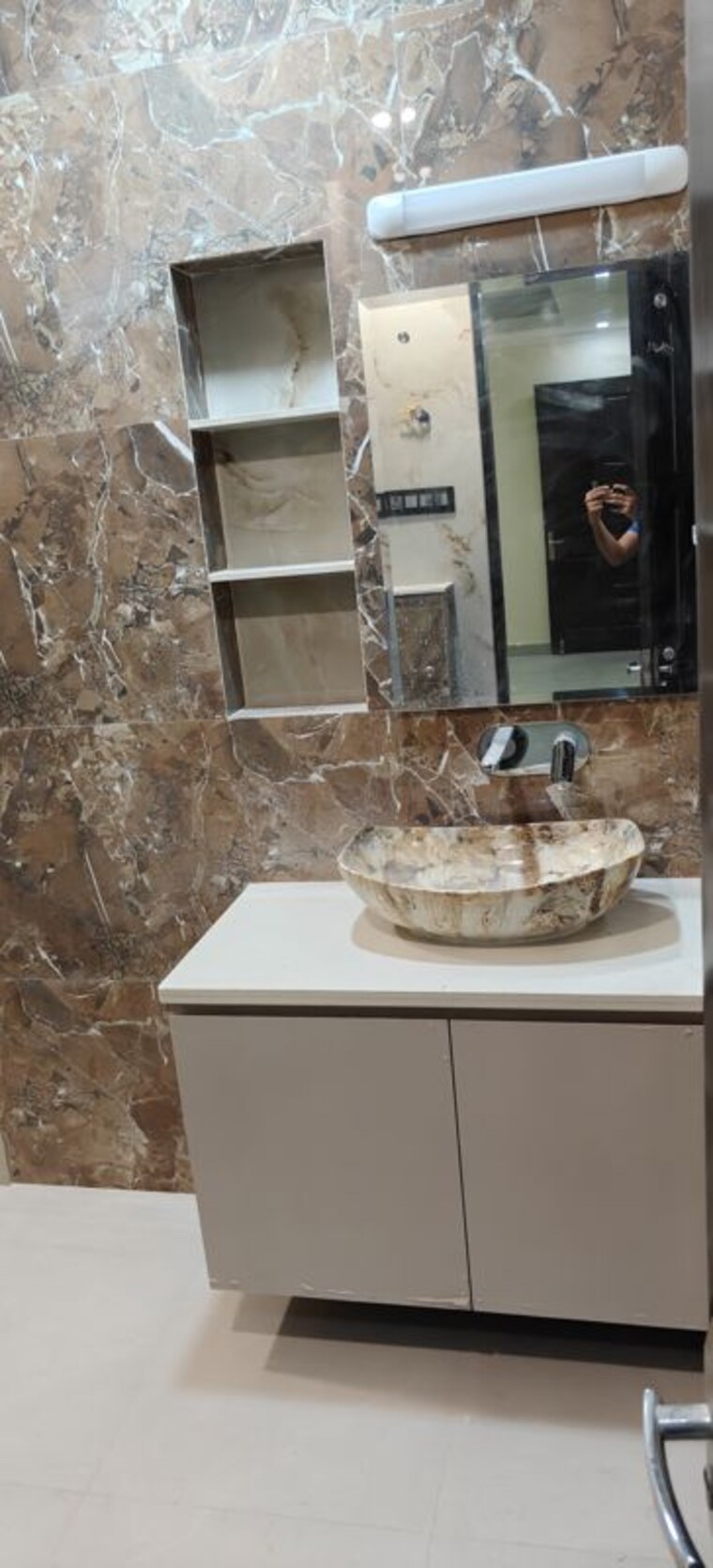 Bathroom, sushant lok ii 3 Bedroom 1650 Sq.Ft. Builder Floor In Sushant Lok ii Gurgaon 10386723