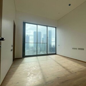 Room in 4 BHK Apartment at Rustomjee Crown, Prabhadevi – for Rent