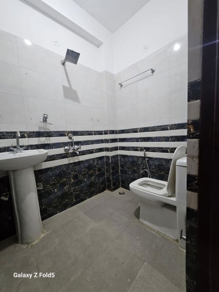 Kitchen, sainik farm 2 Bedroom 800 Sq.Ft. Apartment In Sainik Farm Delhi 10386718