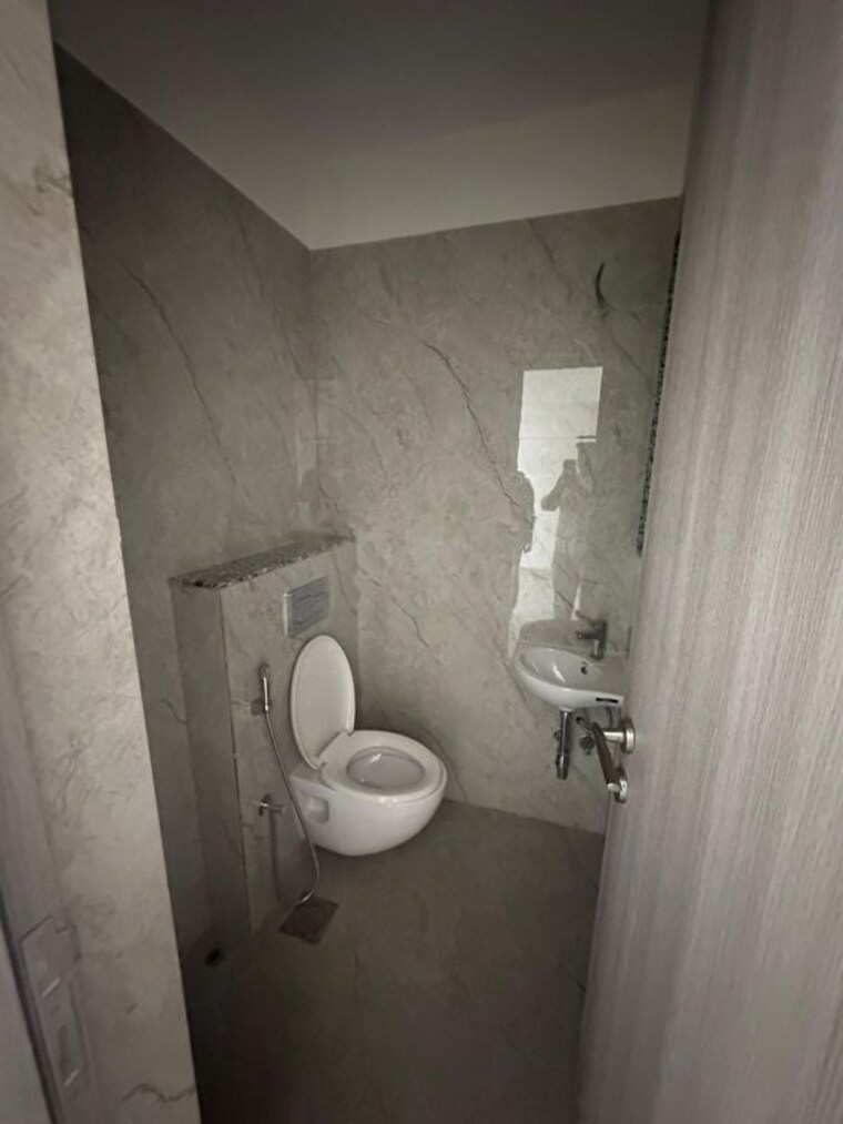 Bathroom, antariksh-ace 1 Bedroom 640 Sq.Ft. Apartment In Bandra East Mumbai 10386813