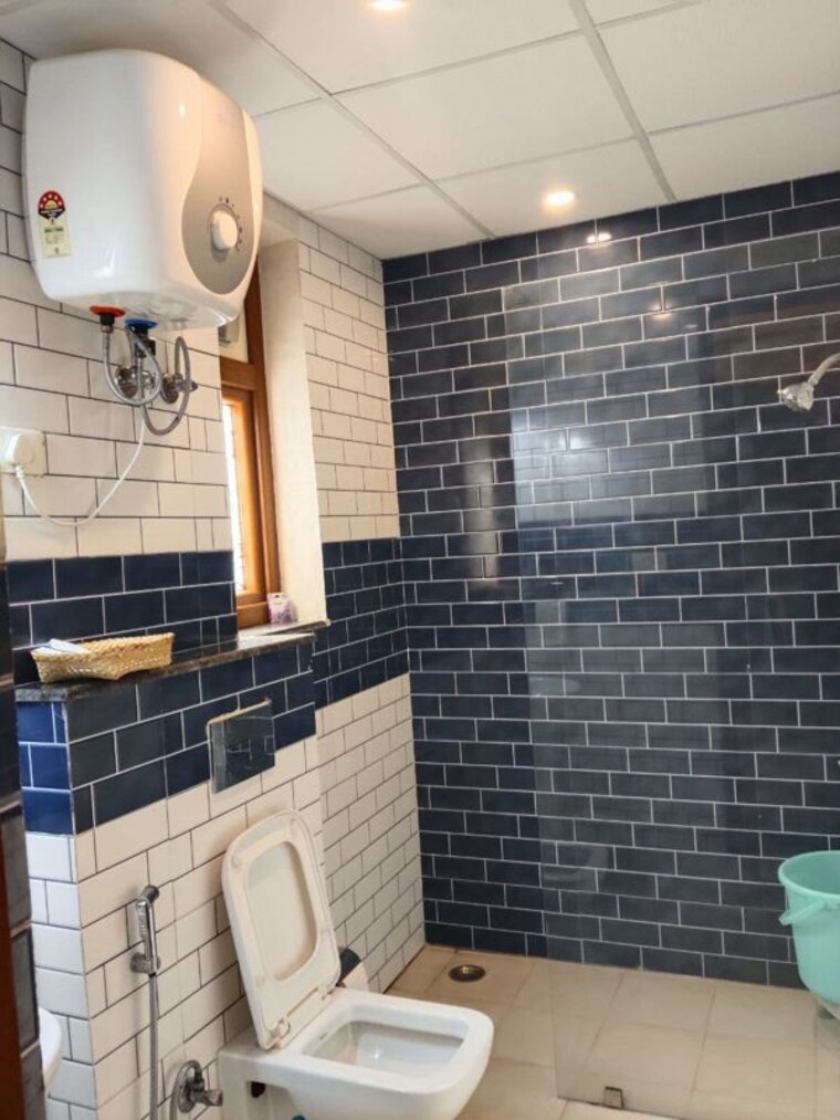 Bathroom, sector 92 6+ Bedroom 5000 Sq.Ft. Independent House In Sector 92 Noida 10386786