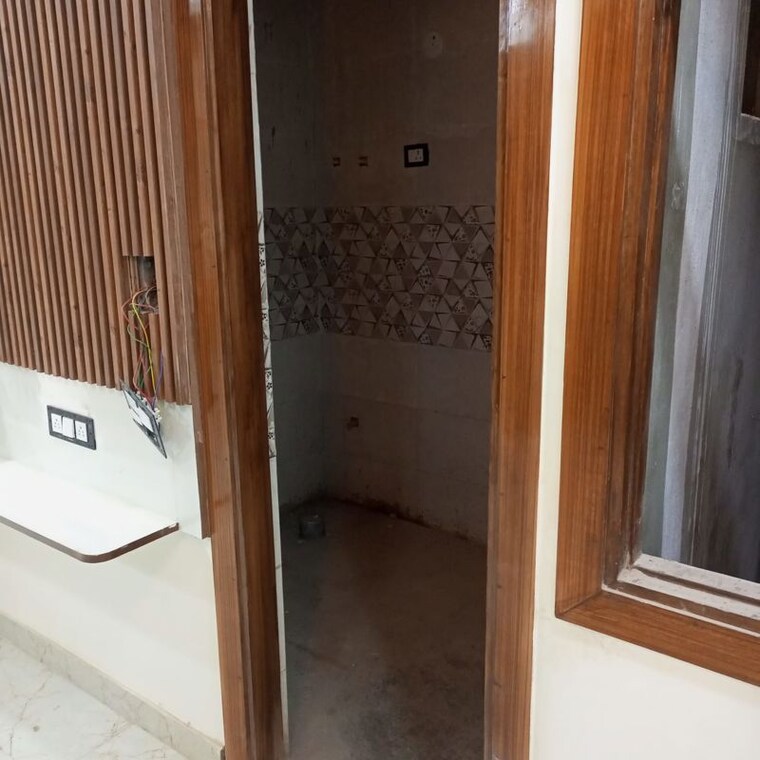 Bathroom, green-home 4 Bedroom 1650 Sq.Ft. Builder Floor In Sector 73 Noida 10386814